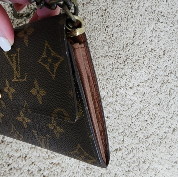 Luis Vuitton Sara Wallet - Picture 7 of 16
